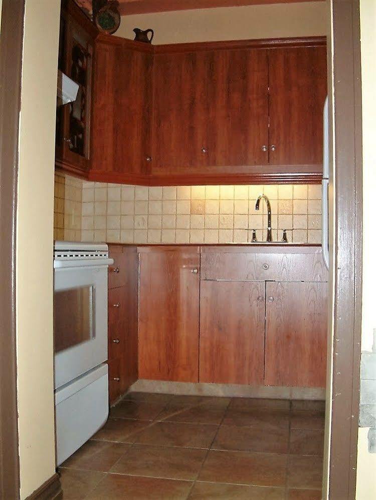 Auberge Le St-Georges Chicoutimi Esterno foto