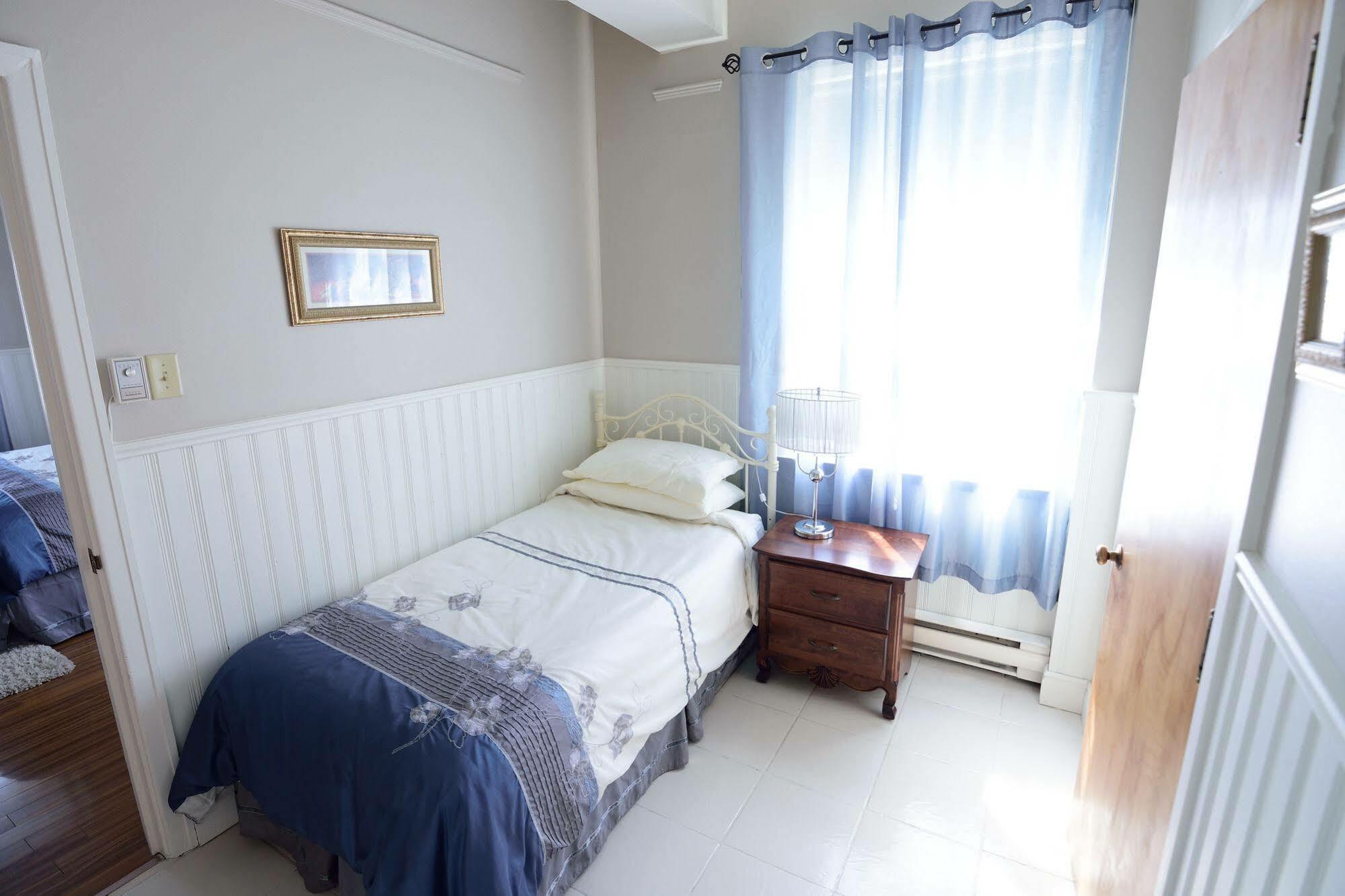 Auberge Le St-Georges Chicoutimi Esterno foto